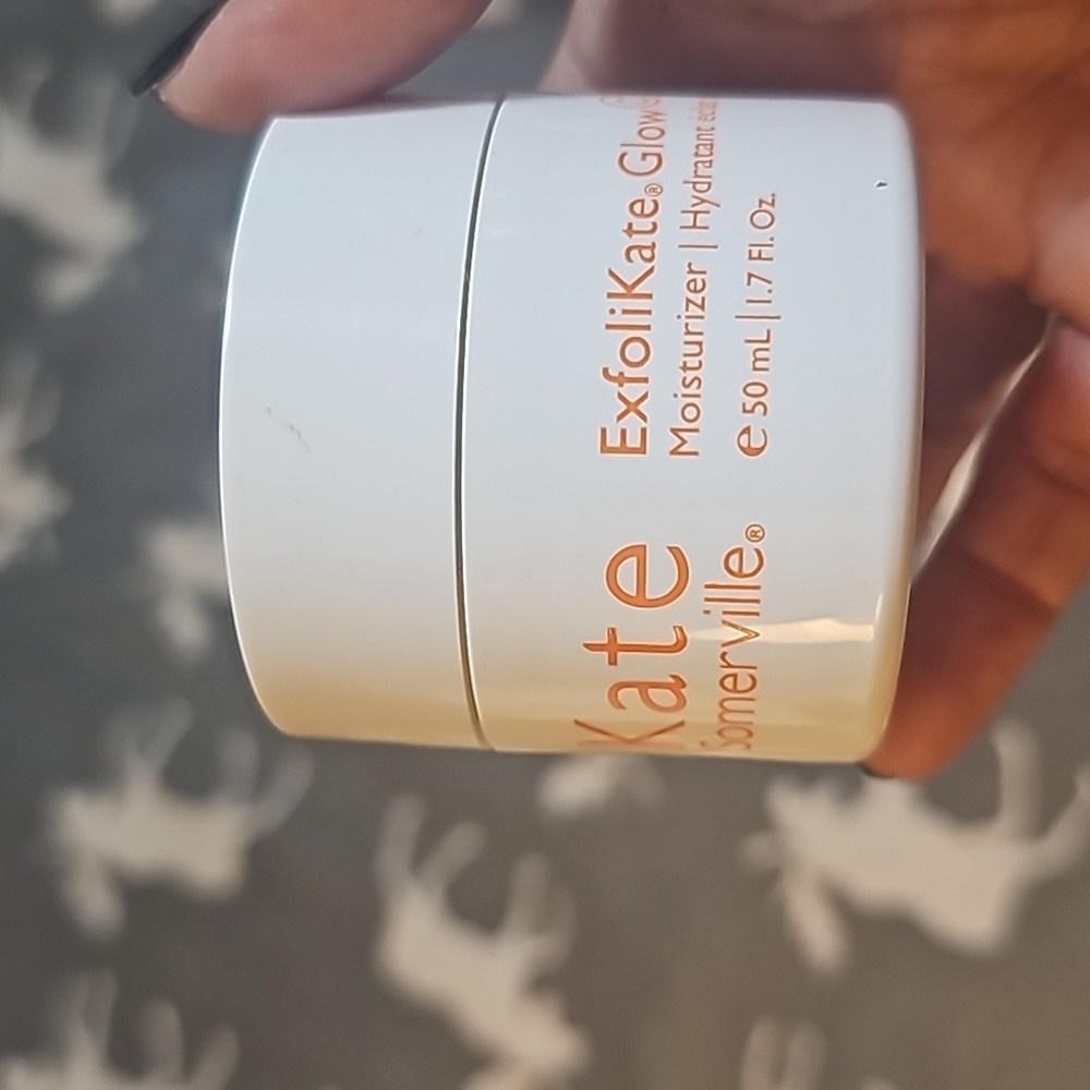 Kate Summerville exfoliate glow moisturizer